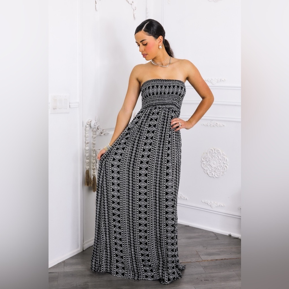 Elegant Black and White Strapless Maxi Dress - Picture 2 of 5